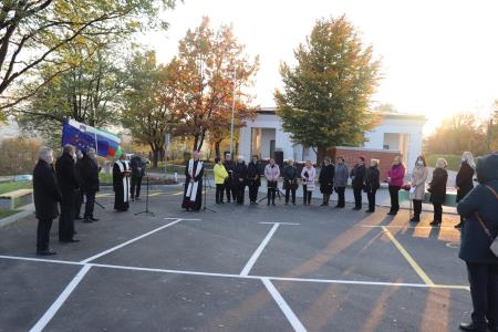 POKOPALIŠČE TRATE – ŠKOFLJICA KRASIJO NOVE PARKIRNE POVRŠINE 10